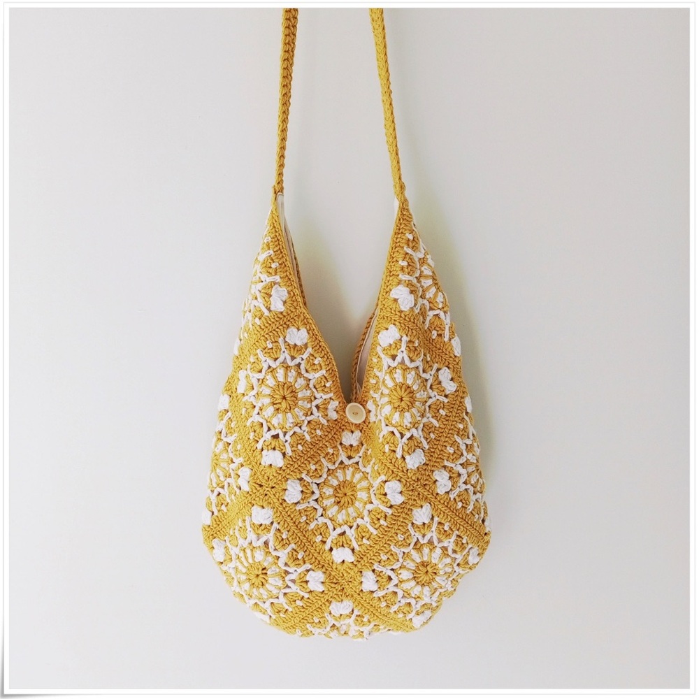 Crochet granny square hobo bag crossbody